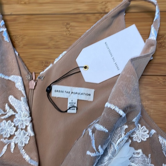 Dress The Population Audrey Midi Dress Sz Large  3D Floral Embroidered Fit Flare - Picture 11 of 17